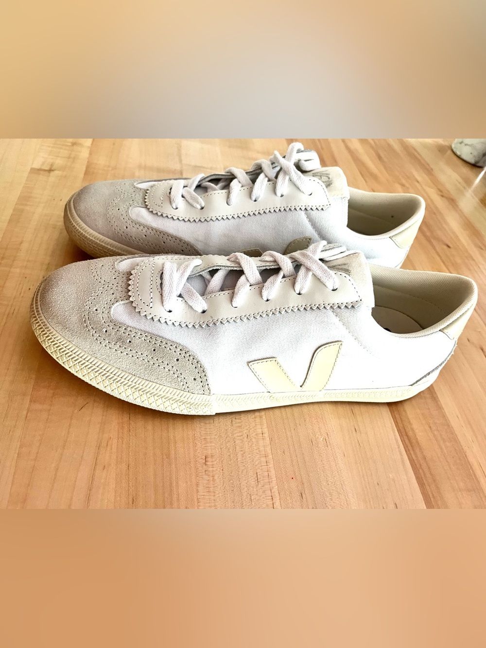 Veja White Volley Leather Low-Top Sneakers, Sz 10 - Picture 6 of 15